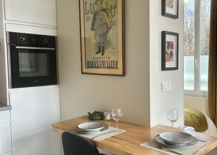 Avec Grande Terrasse Apartament *